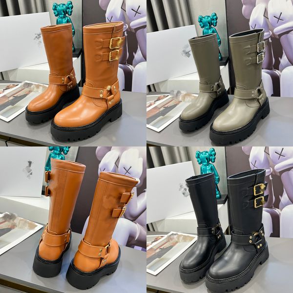 

2023 luxury bulky triomphe laced up boot in shiny bull designers women fashion buckle lace-up desert vintage cowboy knight boots long motorc, Black