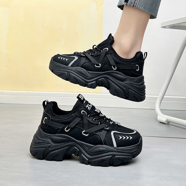 

fashion women designer casual shoes triple black white woman girl flat trainers wholesale retail outdoor platform sports sneakers