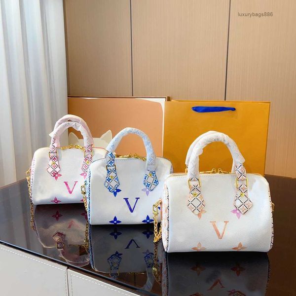 

2023 fashion handbag light luxury design pillowcase fashion trend simple and beautiful leather women's printed design chain shoulder ba