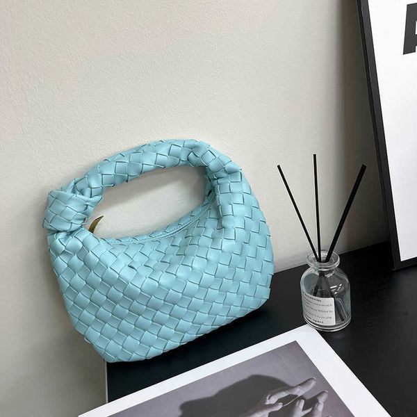 

barbiecoress handwoven handbag for women in 2023, a new high-end and fashionable leather cowhorn handbag, versatile handbag 230802