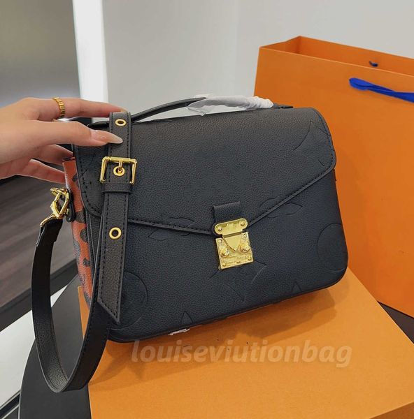 

luxurys designers lvtss crossbody bag women louisettss viutonttss handbag pochette messenger bags leather metis shoulder bags bag totes m448