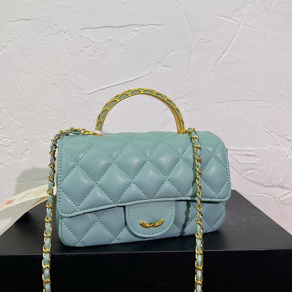 

designer womens shoulder bag leather clamshell diamond hardware metal buckle luxury handbags matelasse chain handbag crossbody bags makeup s