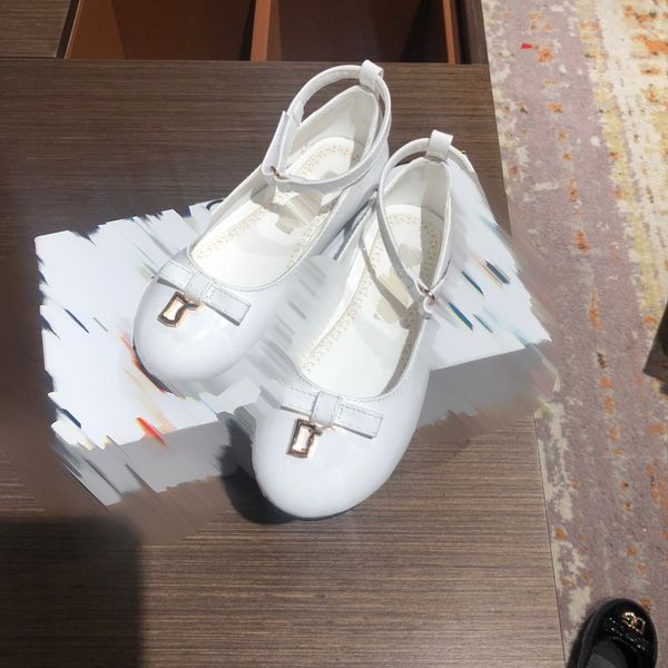 

lovely princess leather shoes 2023fw high end girls dancing shoes brand designer kids casual shoes for all seasons white color flat dancing, Black;red