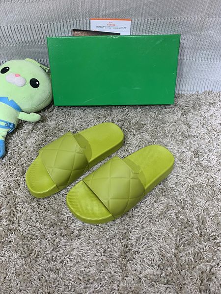 

luxury designer sandals slippers with box flat slides women shoes genuine leather sandal summer flip flops sandal sneaker beach slide party, Black