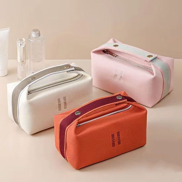 

2023 woman mens cosmetic bags designer bag makeup bag toiletry handbag canvas wash pouch luxurys handbags small size 6 colors top
