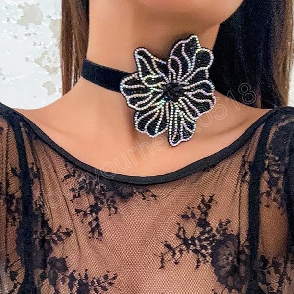 

exaggerated black big rose flower short choker necklace women elegant petal clavicle chain halloween wed accessories, Golden;silver