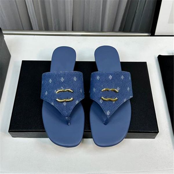 

fashion beach shoes 2023 channel summer men's and women's cartoon shoes alphabet logo casual slippers 010-004