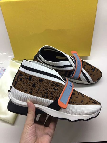 

luxury fashion sneakers designer casual shoes women mens protection pack phantom rain on cloud white black lunar new year mule 0802