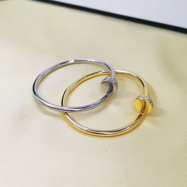 

bangle aaa classic v gold nail bracelet for women open bangles female temperament simple trendy jewelry for women ing itemss 230802, Black