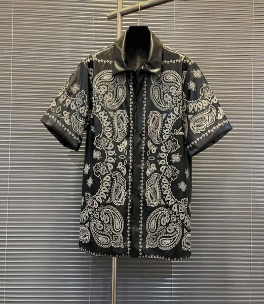 

2023 year fashions mens designer beautiful printing shirts us size shirts mens designer button short sleev6692064, White;black