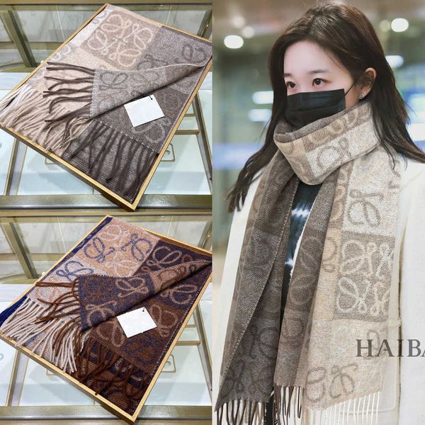 

classic designer cashmere warm scarf milk tea chess card checker letter double sided cashmere scarf for women autumn and winter rowe jacquar, Blue;gray