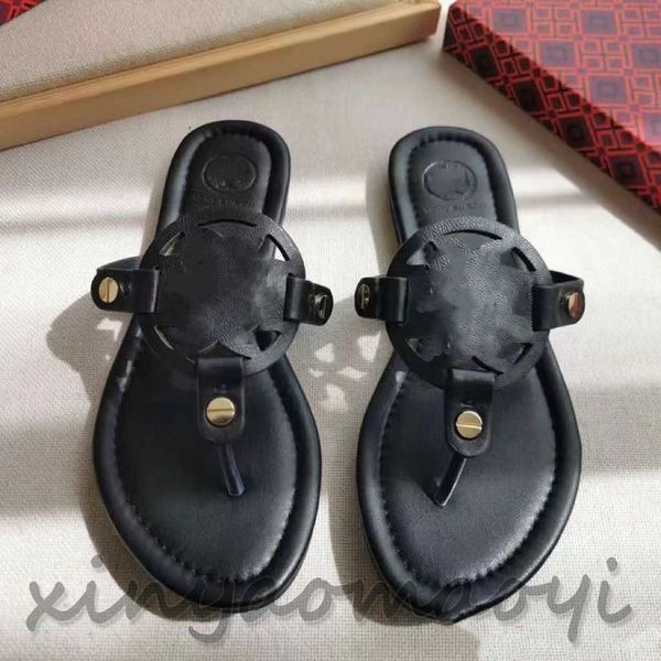 

luxury slippers, flip-flops, designer slippers, beach slippers, leather material size 35-42, Black