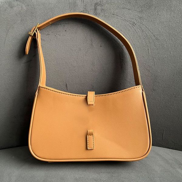 

designer bag womens luxurys designers bags messenger handbag saddle bag waterproof and dirt resistant shoulder bag plain fashion genuine lea