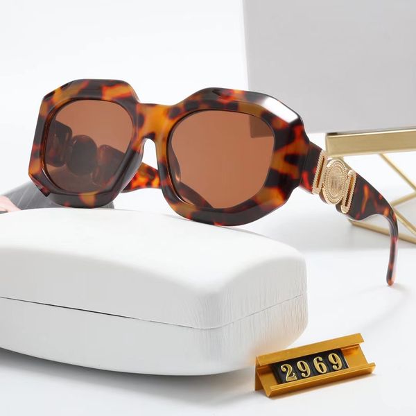 

sun glasses men versa womens sunglasses full frame sunglass retro wide leg stereo logo pc frame multiple colors sun glasses case women large, White;black