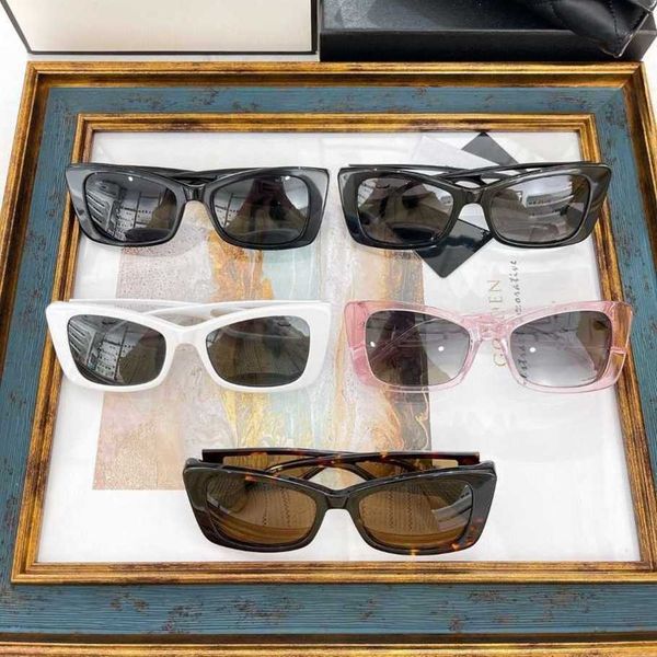 

2023 luxury designer sunglasses new xiangjia cat eye 5430 women's fashion plate box beach sun protection sunglasses tide, White;black