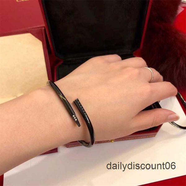 

nail bracelets designer diamond men bracelet gold bangle for women fashion accessories steel luxury jewelry alloy gold-plated never fade not, Black