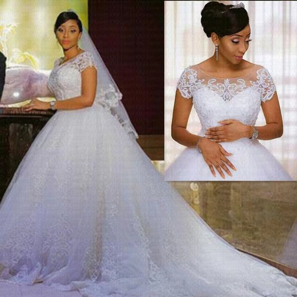 

2023 luxury princess ball gowns wedding dresses corset gown beaded embroidery sweetheart organza cathedral train plus size custom made lace, White
