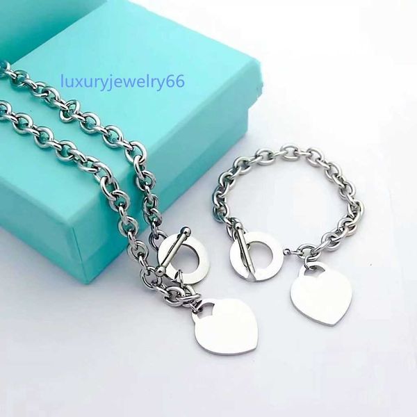 

designer necklace pendant necklaces women's jewelry exquisite craft belt official classic blue heart wholesale luxury designers bracele, Silver