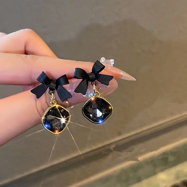 

stud fashion mystery black jewelry bow pendant earrings ladies personality square party birthday gifts high 230802, Golden;silver