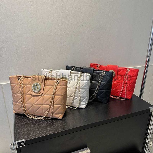 

shoulder solid color texture popular for women 2023 new trendy and fashionable large capacity chain one shoulder versatile foreign style bag
