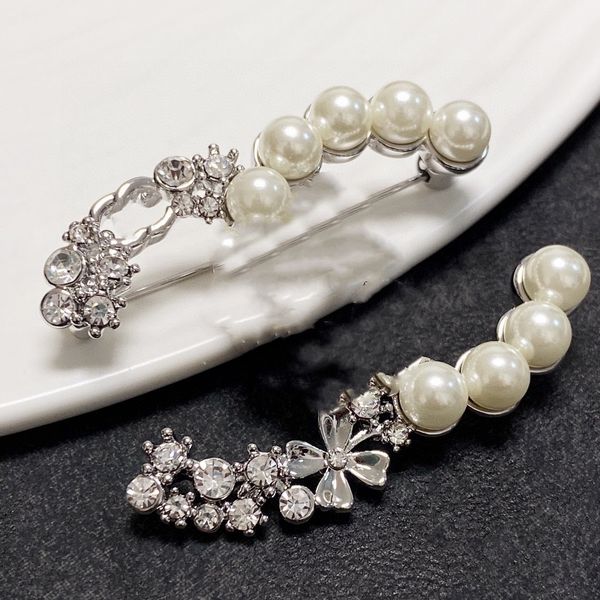 

luxury brand designer c letter pins brooches women channel crystal pearl rhinestone cape brooch suit pin ccity wedding party jewelry accesso, Silver