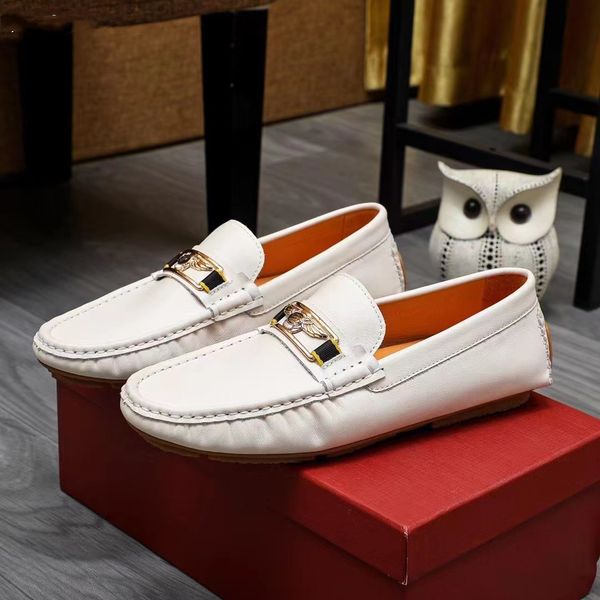 

2023 men loafers luxurious designers shoes genuine leather brown black mens casual designer dress shoes slip on wedding shoe 01