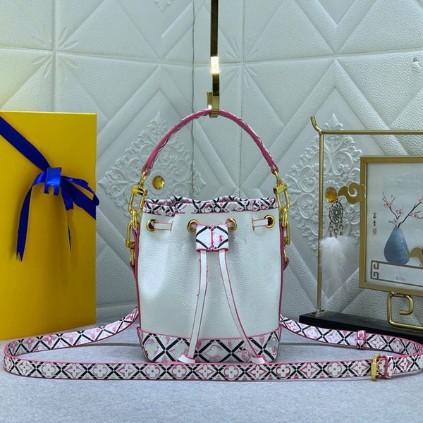 

nano noe m82386 summer color tracing coated canvas cowhide 7a tote bag bucket crossbody bag women purse wallet wholesale price