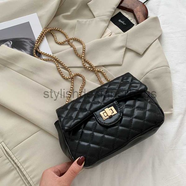 

xiaoxiangfeng lingge chain bag for 2023 new fashion korean edition autumn and winter versatile one crossbody small square bagstylishdesign