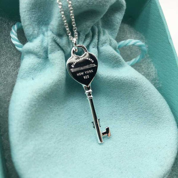

strands, strings designer 925 silver love small key necklace for women mini platinum heart shaped pendant with bone chain sterling silver gi, Black