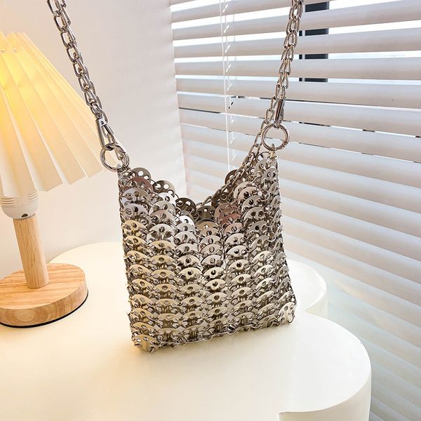 

evening bags hand woven hollow out silver metal sequins bag for women luxury female holiday wedding party chain crossbody 230803