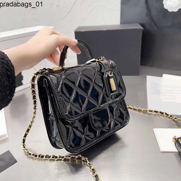 

fashion handbag grandma 2023 new 22k women's black diamond grid lacquer leather handheld nameplate tofu poor bag