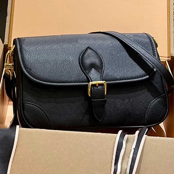 

designer bags shoulder bag totes real leather luxury old flower diane baguette handbag capacity canvas strap embossed letters colorful 2023