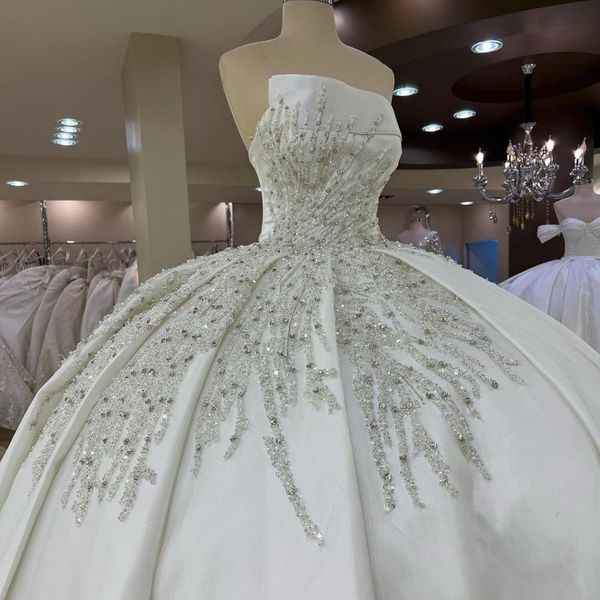 

white strapless beads crystal lace up ball gown wedding dress 2023 luxury sleeveless princess bridal gown