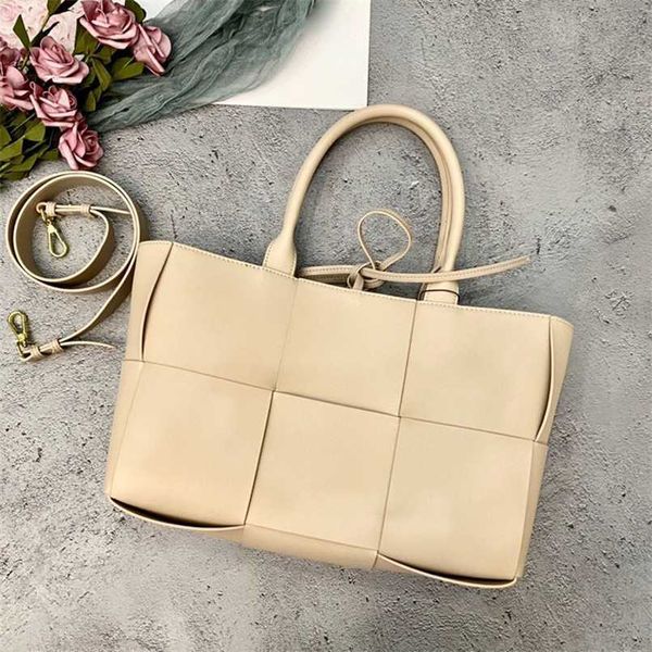 

aa totes designer bottegasvenetas arco bags woven a women totes shoulder designer woven crossbody handle designerx