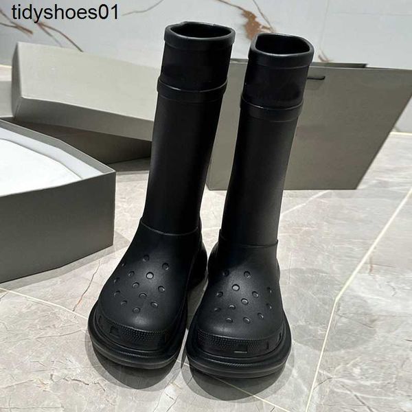 

balenciga cave shoes rain boots male and female celebrities same thick sole anti slip outdoor knight long barrel waterproof boots, Black