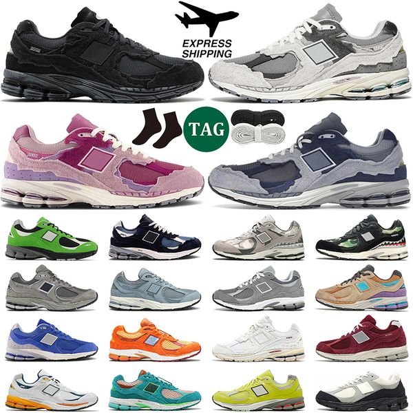 

2002r men women outdoor running shoes protection pack new year pink earth red phantom lemon haze water be the guide black white camo mens sp