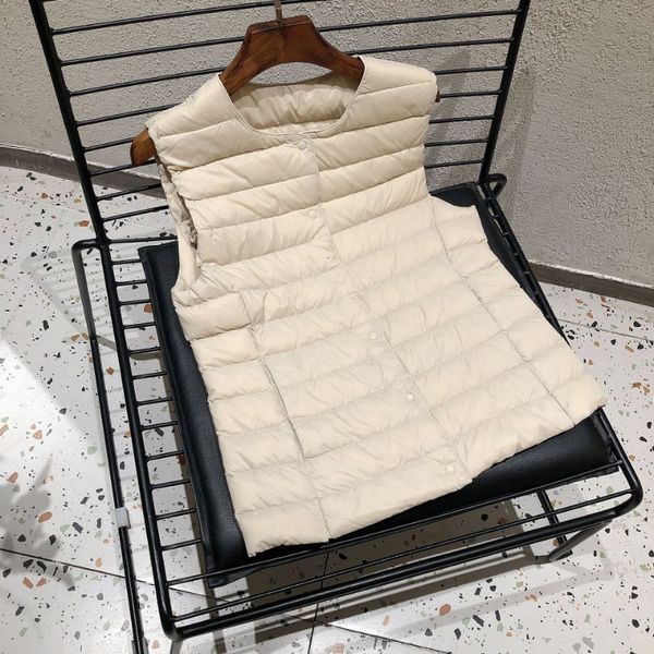 

women's vests women sleeveless puffer jacket spring winter female 90% white duck down ultra lightweight packable warm down liner vest 2, Black;white
