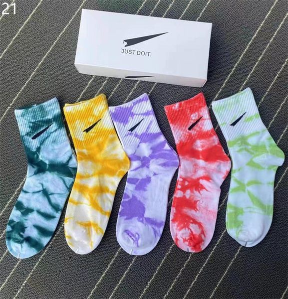 

2022 men cotton socks four seasons casual male women brand basketball football soccer running sock soft simple fashions1068650, Black