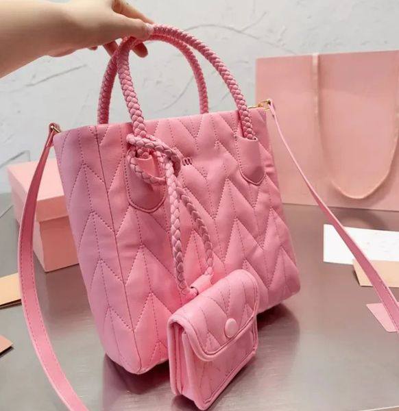 

2023 classic luxury designer handbags wander matelasse totes pink wallet miui underarm tote fashion wallet basket women tote bags leisure sh
