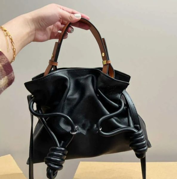 

2023 designer bag luxury bags loewees lucky bag handbag shoulder messenger bag bucket bag purple black pink leather bag crossbody bag women