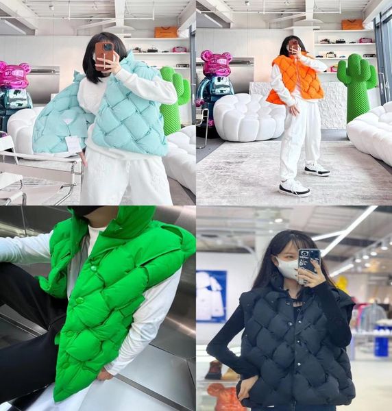 

high version women's vests s down jacket designer style men's knitting down jacket 2023 new style for men and women3878721, Black;white