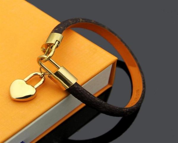 

2021 fashion leather bracelets for men woman designers wristband leather flower pattern bracelet pearl jewelry with box32491535546, Golden;silver