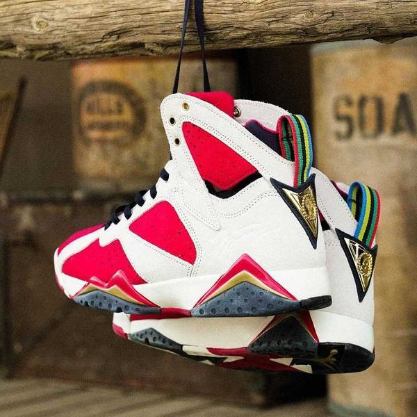 

trophy room x jumpman 7 mens basketball shoes new sheriff in town 7s og dark obsidian true red metallic gold men women trainers sports sneak, Black