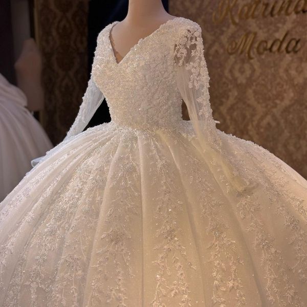 

shiny v-neck lace up ball gown wedding dresses 2023 custom chic applique lace court train princess bridal gown, White