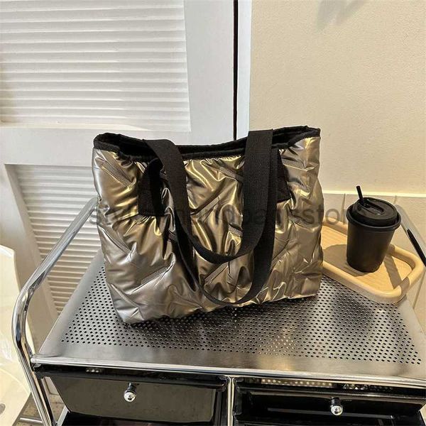 

shoulder soft leather large capacity fashionable handbag 2023 summer new westernized one shoulder underarm temperament commuting tote bagsty