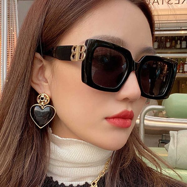 

202 new fashion ins cat's eye box b sunglasses women's large frame sunglasses, White;black