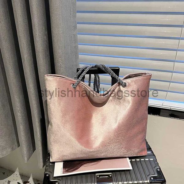 

shoulder bags women's simple and elegant commuting chain handheld bag women's spring/summer 2023 new fashionable one shoulder tote