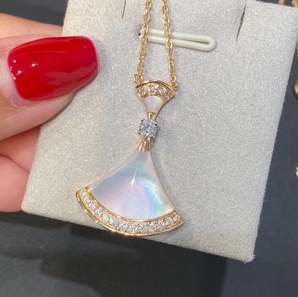

v gold materal luxurious quality nature shell with fan shape pendant necklace and sparkly diamond for women weddding jewelry gift 2532453, Silver