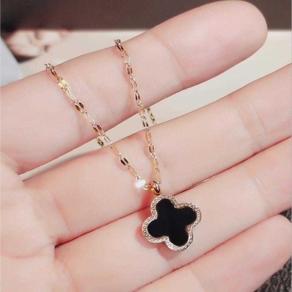 

- colorless titanium steel lip necklace women rose gold four-leaf clover net red temperament ins simple clavicle chain, Silver