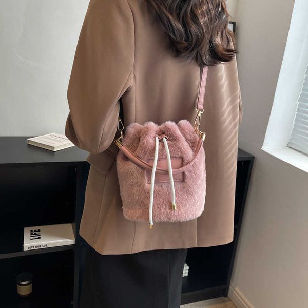 

drawstring bag small unique fur bag for women new handheld winter korean water bucket bag fury shoulder bag handbag